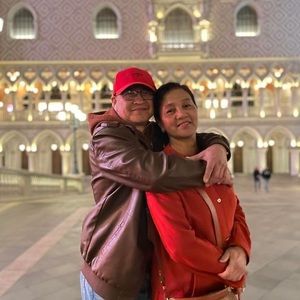 Meet your Posher, Cresencia